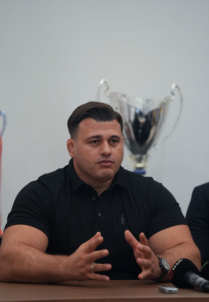 - Dünya ve Avrupa şampiyonu milli sporcu Rıza Kayaalp:
"CAS'ın Lozan'daki