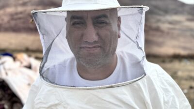 - Siirt'teki arıcılar, Herekol Dağı eteklerindeki asfalt yola kavuşan 2047