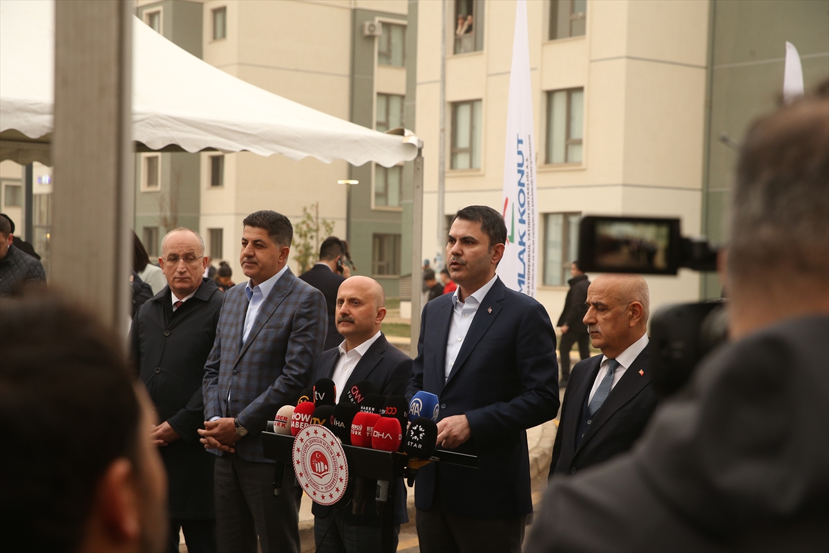 - "İstanbul'daki yolsuzluk dosyalarını gördük, oradaki usulsüzlükleri, paraların nasıl toplandığını