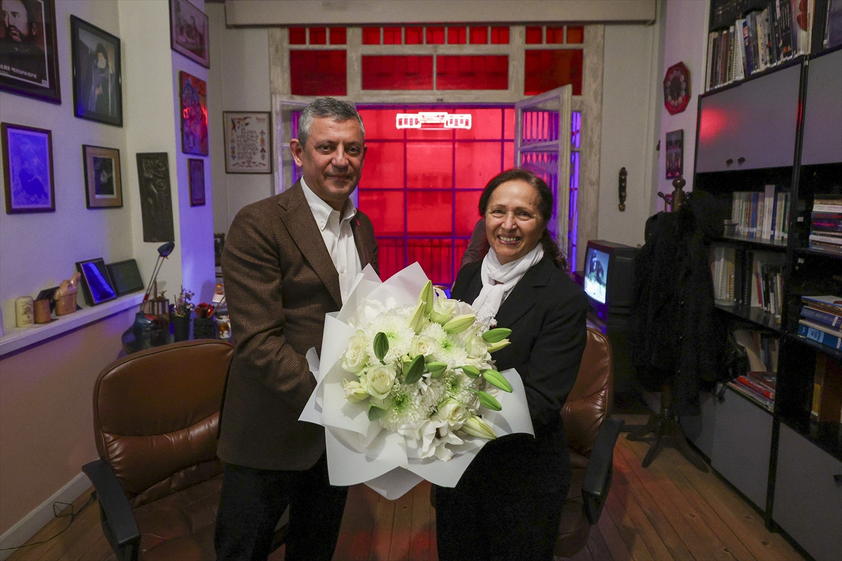 İSTANBUL (AA) – CHP Genel Başkanı Özgür Özel, Kurucusu ve