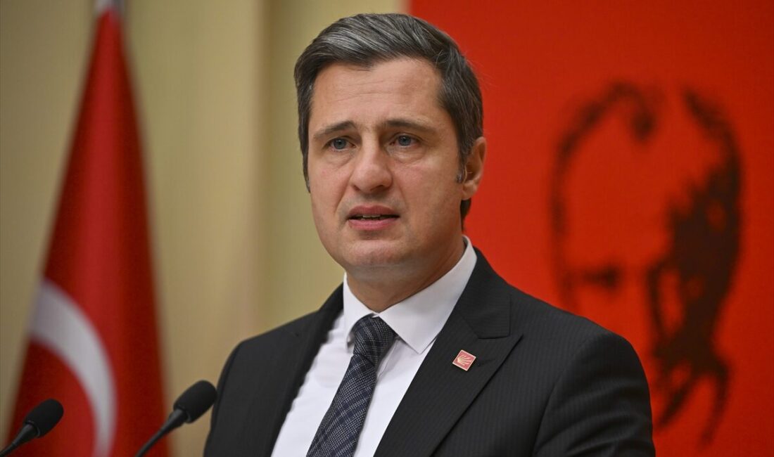 - "Vatandaş borç batağında çırpınıyor, çırpındıkça da batıyor. Vatandaşın bireysel