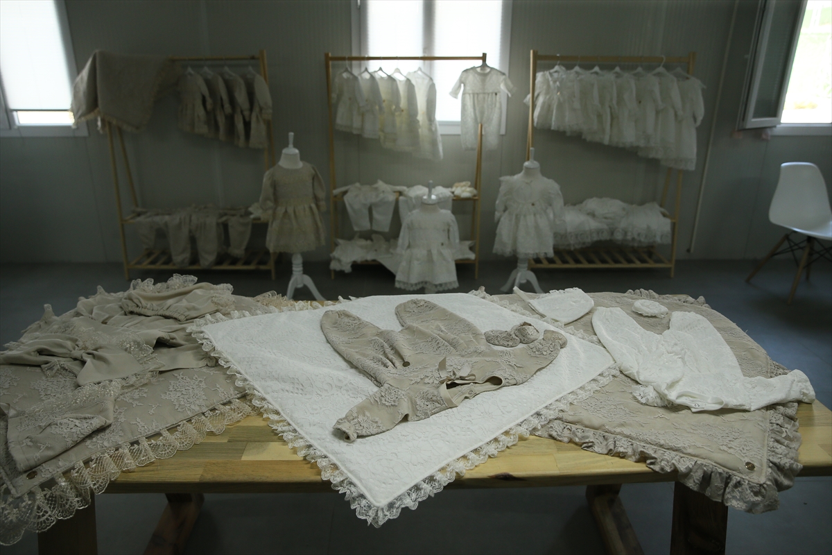 - Kahramanmaraş'ta organik bebek kıyafetleri ve kız çocuk kostümleri üreten