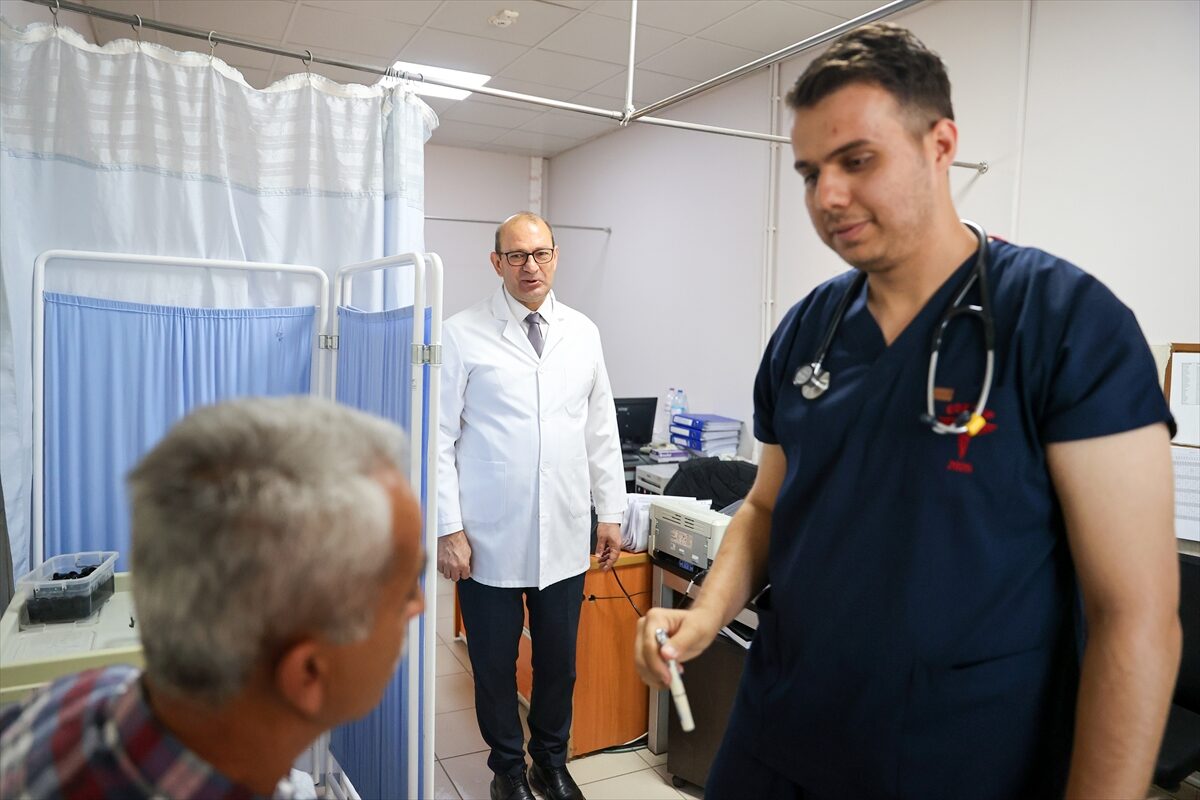 - Konya'da annesinin ve babasının doktor olarak mesleğe başladığı hastaneye