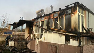 ÇORUM (AA) – Çorum'un Alaca ilçesinde ahşap evde çıkan yangın