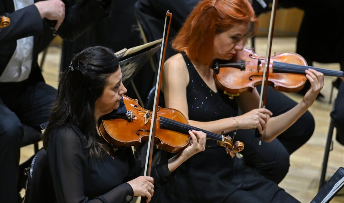 ANKARA (AA) – Cumhurbaşkanlığı Senfoni Orkestrasının (CSO) 200'üncü, İzmir Devlet