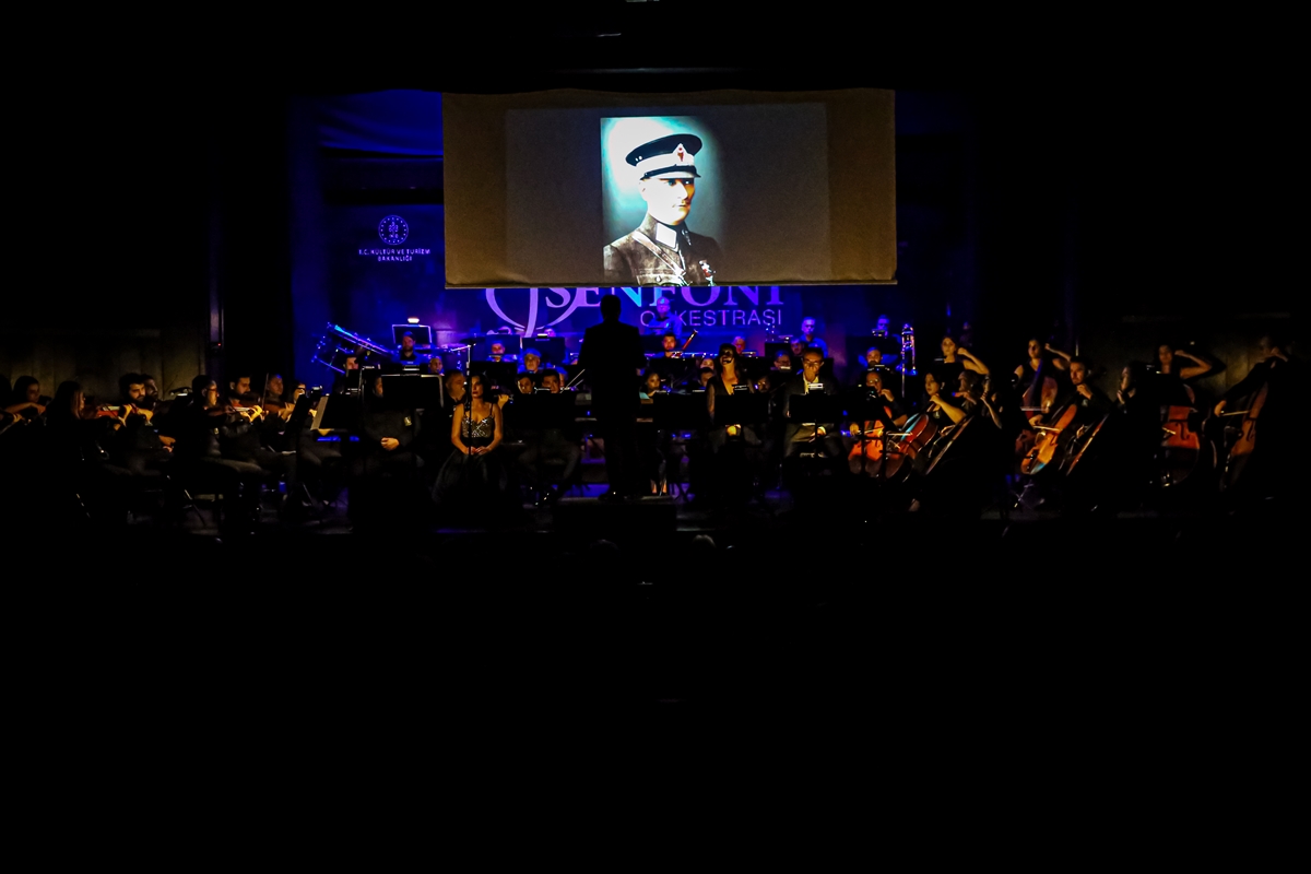 ADANA (AA) – Çukurova Devlet Senfoni Orkestrası, Cumhuriyet'in Kurucusu Büyük