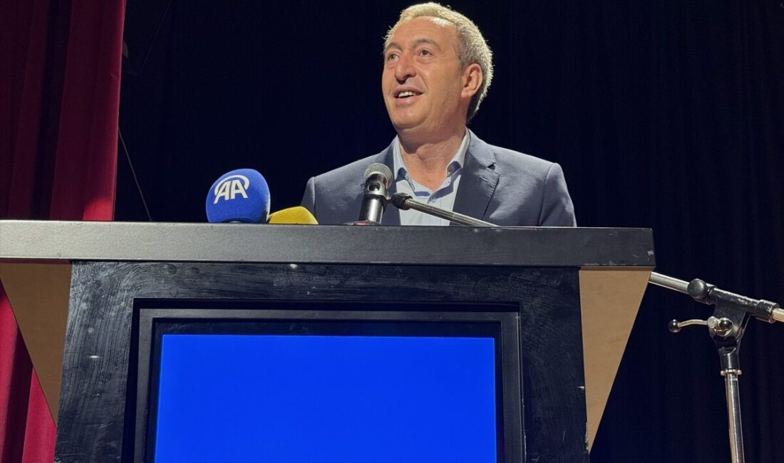 - "En son geri çekilmeyle birlikte aslında Türkiye'de tarihi bir