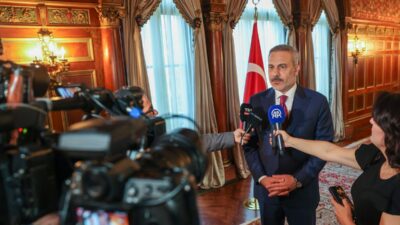 -"Özellikle Suriye'nin güneyinde, kuzeyinde ve diğer yerlerdeki sorun alanları daha