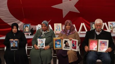 - Anne Ayten Elhaman:
- "İnşallah Terörsüz Türkiye sürecinde evlatlarımız gelip