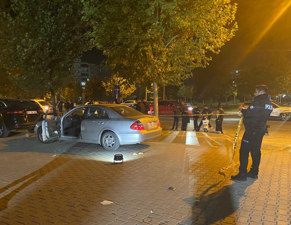 DİYARBAKIR (AA) – Diyarbakır’ın merkez Bağlar ilçesinde düzenlenen silahlı saldırıda