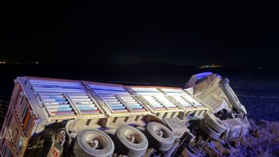 DİYARBAKIR (AA) – Diyarbakır'ın Çınar ilçesinde 5 aracın karıştığı zincirleme