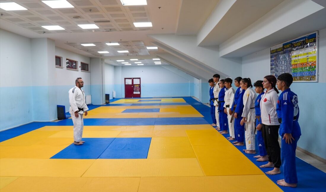 - Katıldıkları müsabakalarda çeşitli dereceler elde eden milli judocular Dicle