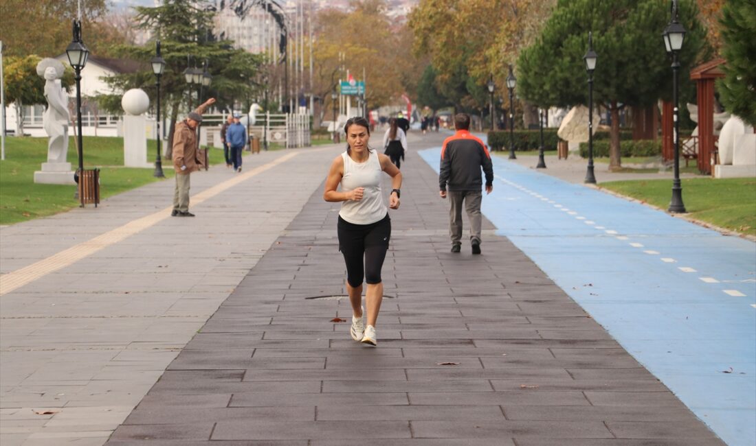 - Tekirdağ'da görev yapan öğretmen Ebru Toksöz:
- "Efes Ultra Maratonu