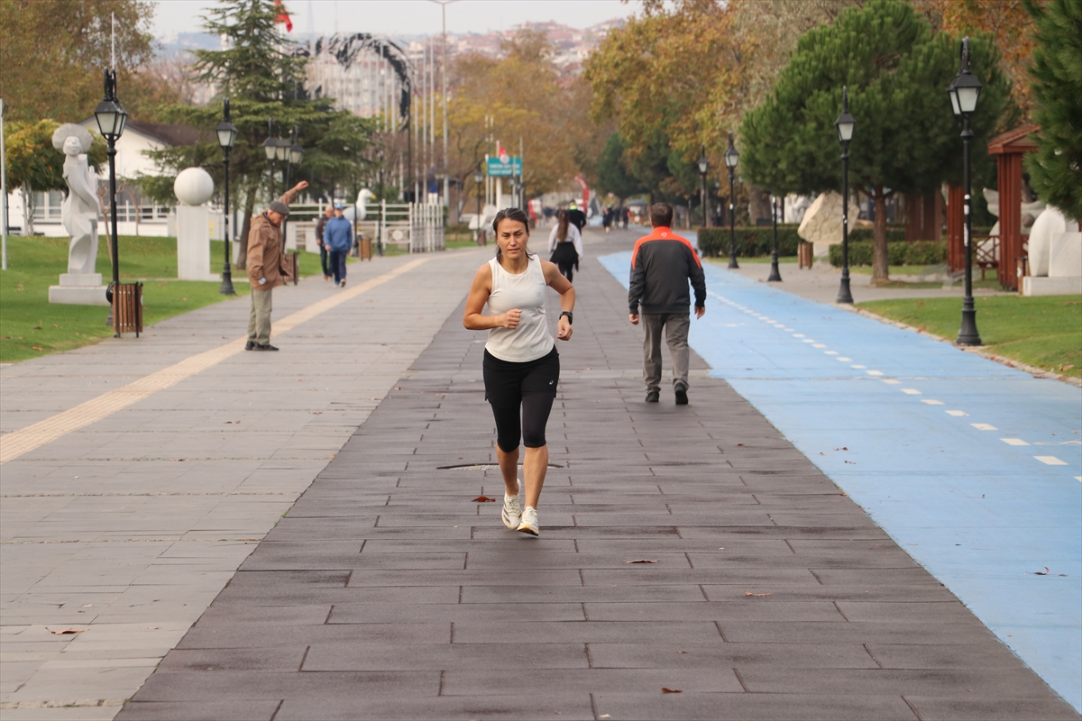 - Tekirdağ'da görev yapan öğretmen Ebru Toksöz:
- "Efes Ultra Maratonu