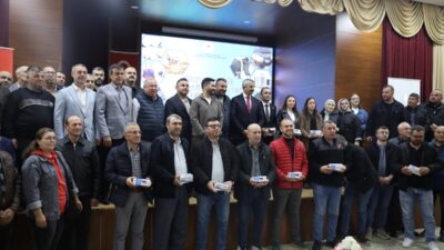 EDİRNE (AA) – Edirne'de besicilere, büyükbaş hayvancılıkta verimliliğin artırılması amacıyla