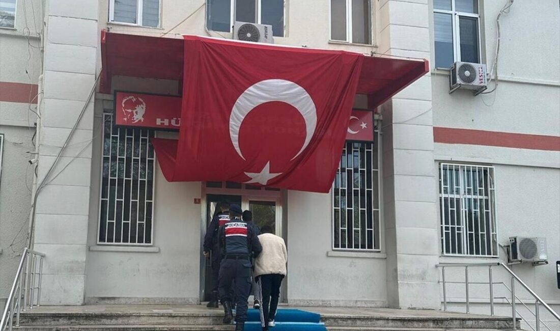 EDİRNE (AA) – Edirne'nin Uzunköprü ilçesinde durdurulan tırda yakalanan bir