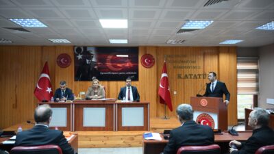 - Edirne Milli Eğitim Müdürü Ferhat Yılmaz:
- "Biz devamsızlığın hiç