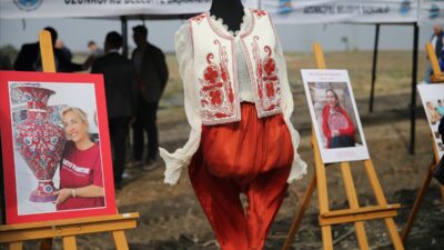 - Trakya Üniversitesi Edirne Gülü ve Kırmızısı Uygulama ve Araştırma