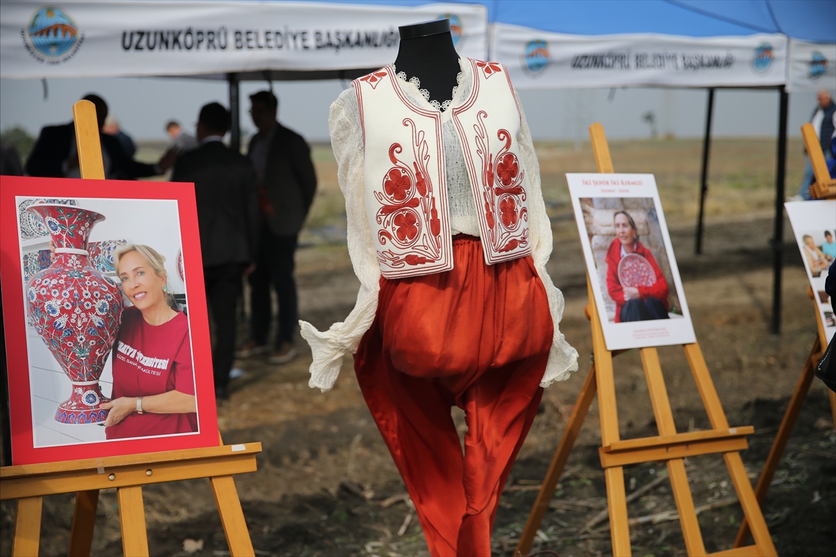 - Trakya Üniversitesi Edirne Gülü ve Kırmızısı Uygulama ve Araştırma