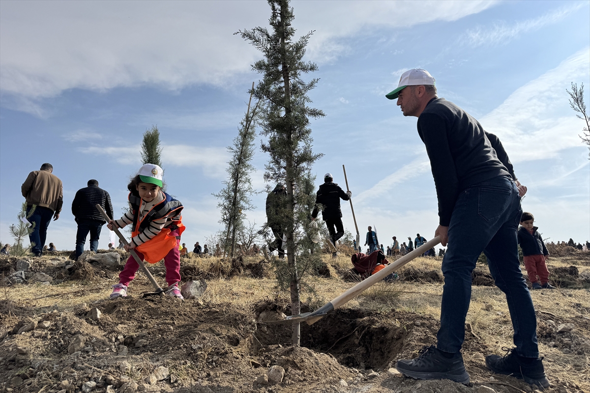ELAZIĞ (AA) – Elazığ, Şırnak ve Bingöl'de 11 Kasım Milli
