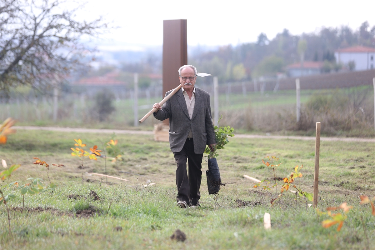- Kırklareli'nin Lüleburgaz ilçesinde uzun yıllar orman teşkilatında görev yapan