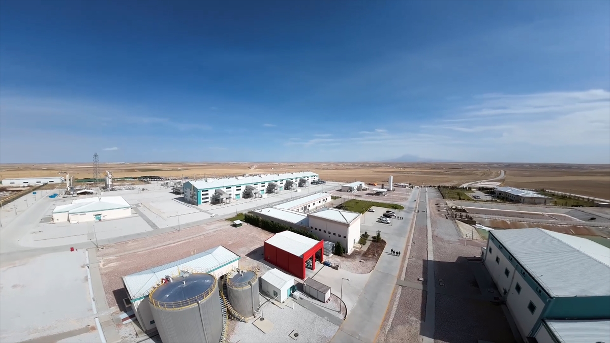 İSTANBUL (AA) – Enerji ve Tabii Kaynaklar Bakanı Alparslan Bayraktar,