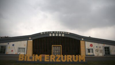 - Kentteki Bilim Erzurum'da akıllı tarımın ilk adımlarını atan ortaokul