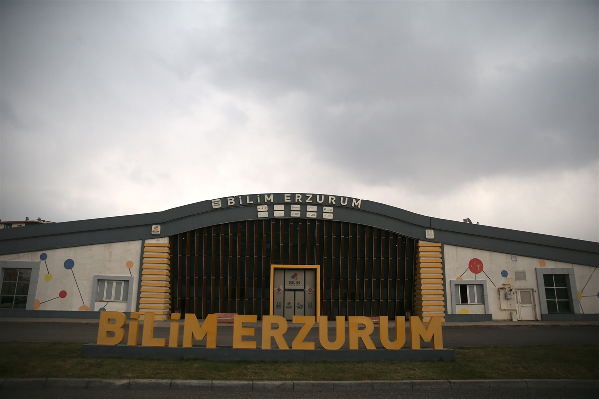 - Kentteki Bilim Erzurum'da akıllı tarımın ilk adımlarını atan ortaokul