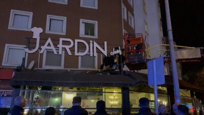 ESKİŞEHİR (AA) – Eskişehir'in Tepebaşı ilçesinde bir apartmanın ikinci katından