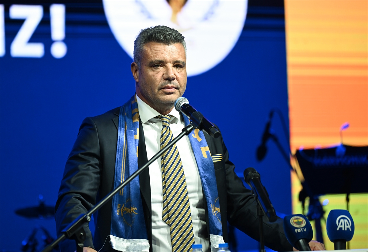ANKARA (AA) – Fenerbahçe Kulübü Başkanı Sadettin Saran, Hukukçu Fenerbahçeliler