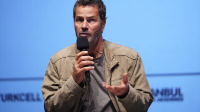 - "Her oyuncunun kendi varlığı, kendi sesi, kendi olayı, kendi