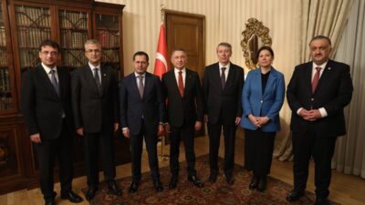 - "'Yeni bir yaklaşım ve yeni bir hikaye yazalım, yeni