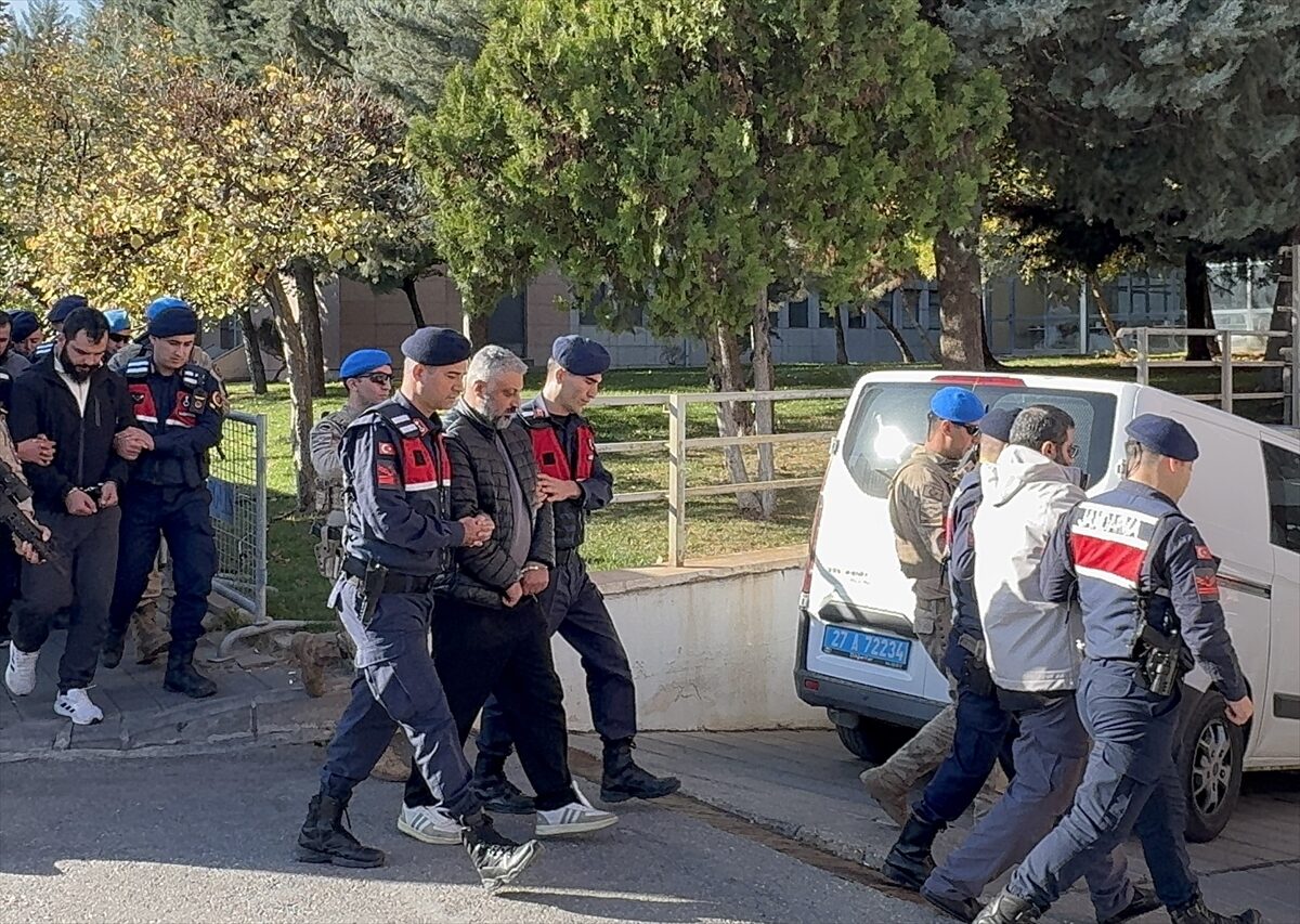 GAZİANTEP (AA) – Gaziantep'te terör örgütü DEAŞ'a finansman sağladıkları iddiasıyla