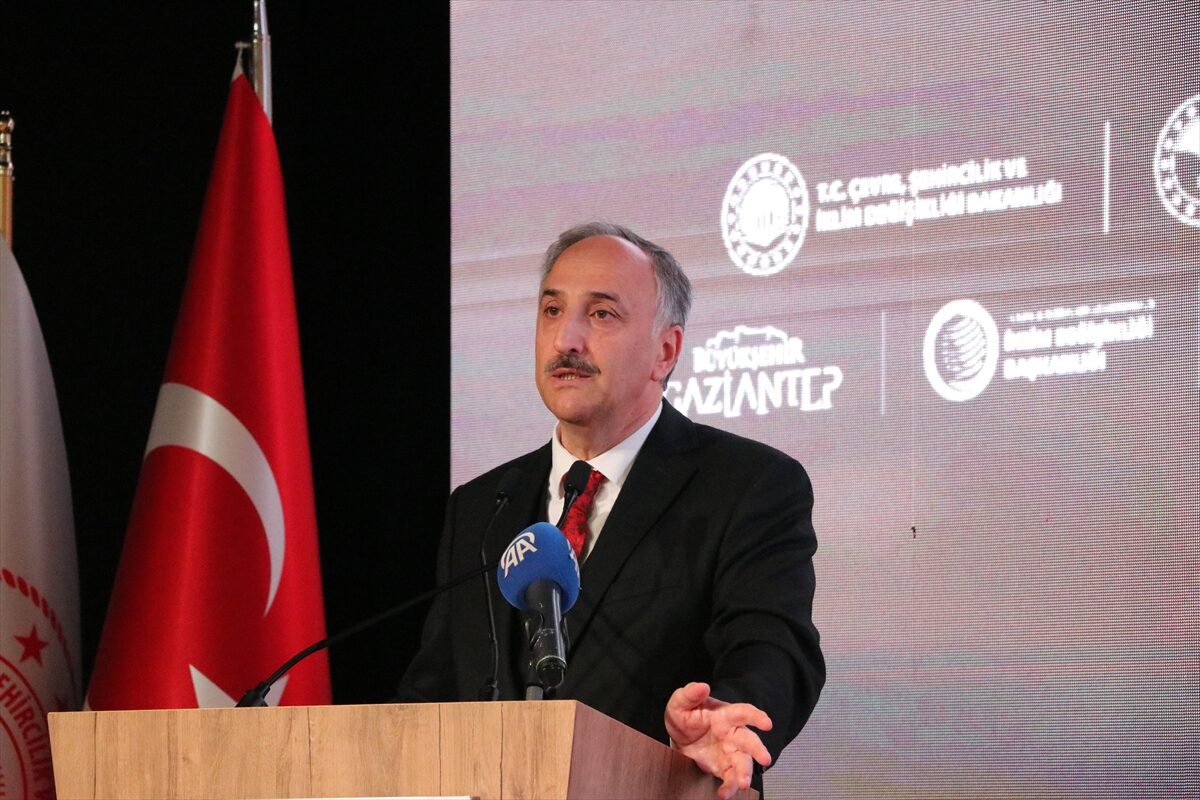 - Çevre, Şehircilik ve İklim Değişikliği Bakan Yardımcısı Fatma Varank:
-