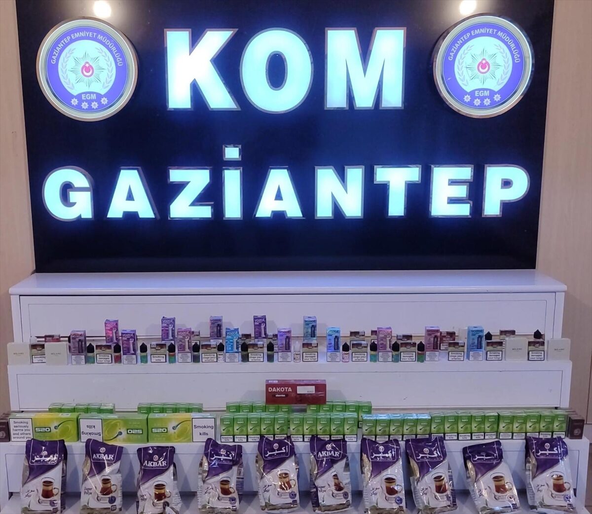 GAZİANTEP (AA) – Gaziantep'te kaçakçılık operasyonunda 8 şüpheli gözaltına alındı.