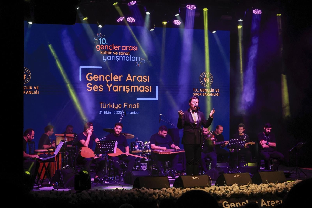 - "Ülkemizin geleceğisiniz. Sizleri seviyoruz. Sanatta, bilimde, sporda, her alanda