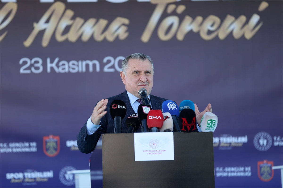 - "Ülkemizin bayrağını dalgalandıracak gençler istiyoruz. Terörsüz Türkiye için de