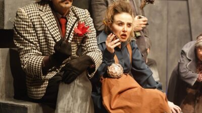 İSTANBUL (AA) – İstanbul Devlet Tiyatrosu tarafından sahnelenen "Gergedanlar" oyunu