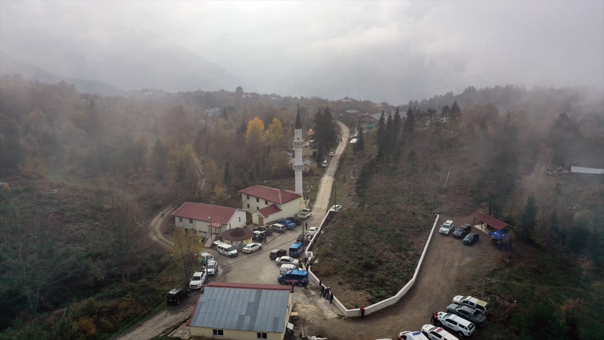 - Kaybolan anne ve oğlunun Köseali köyündeki bir evin güvenlik