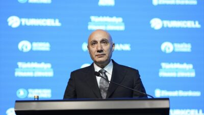 - "Ekonomi yönetimimiz, küresel ekonomideki tabloyu dikkate alarak ekonomi programını