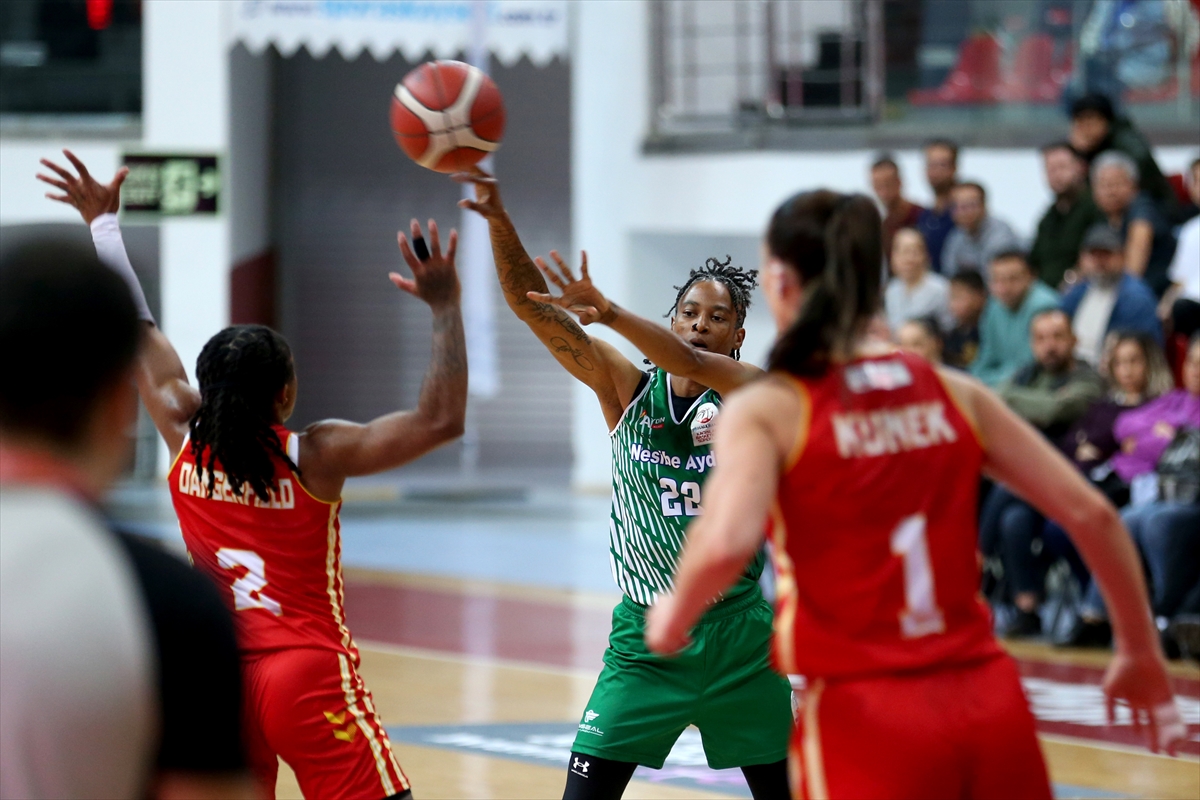 - Melikgazi Kayseri Basketbol: 73 - Nesibe Aydın: 81