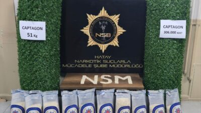 HATAY (AA) – Hatay'ın merkez Antakya ilçesinde bahçe çitlerine gizlenmiş