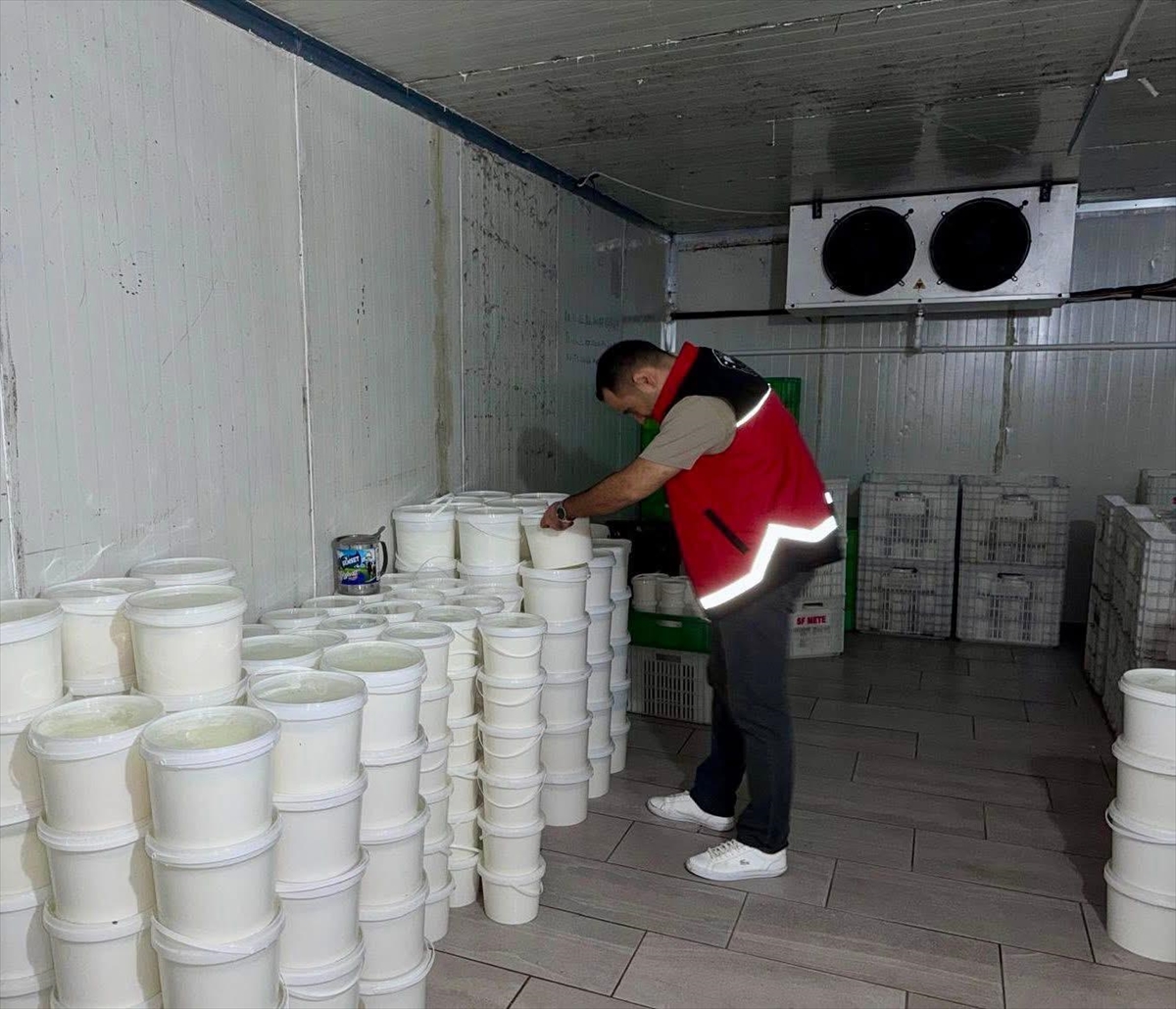 HATAY (AA) – Hatay'ın İskenderun ilçesinde denetim yapılan soğuk hava