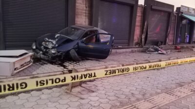 HATAY (AA) – Hatay'ın İskenderun ilçesinde otomobilin çarptığı yaya yaşamını