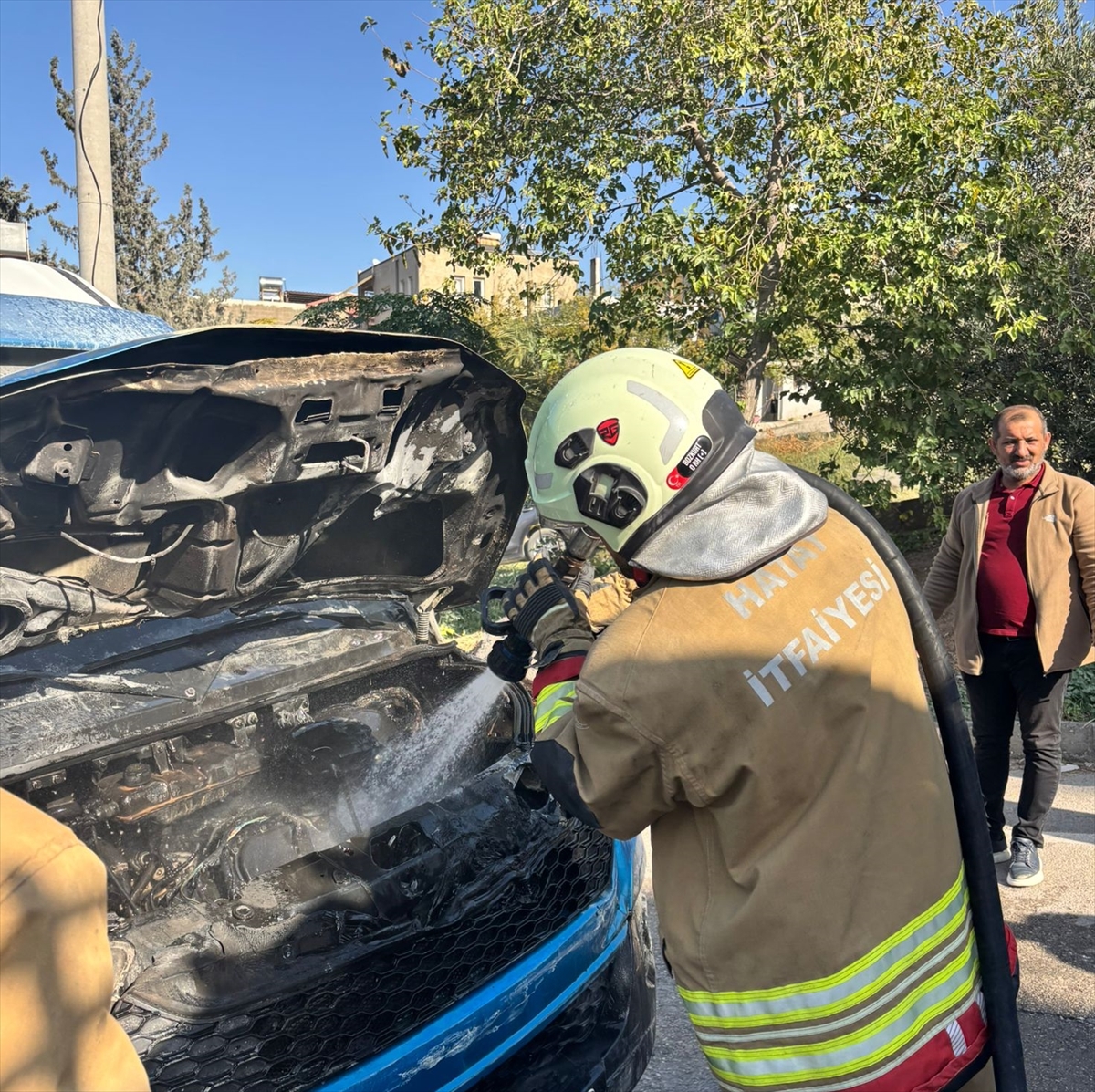 HATAY (AA) – Hatay'ın İskenderun ilçesinde seyir halindeki yolcu minibüsünde