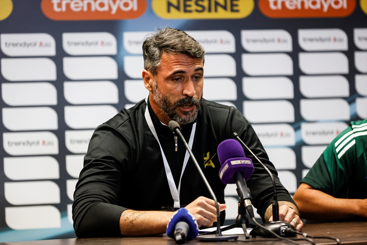 - Atakaş Hatayspor Teknik Direktörü Hugo Almeida:
- "Oyuncularımla gurur duyuyorum.