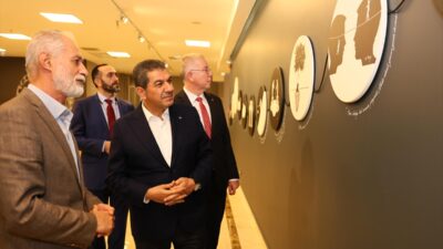 İSTANBUL (AA) – Karikatür sanatçısı Abdülbaki Kömür’ün, Hazreti Muhammed'in hadislerinden