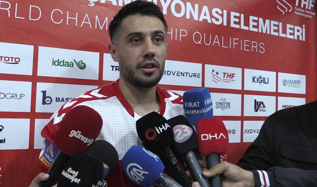 - A Milli Erkek Hentbol Takımı Başantrenörü Oliver Roy Camino:
"Oyuncularımı