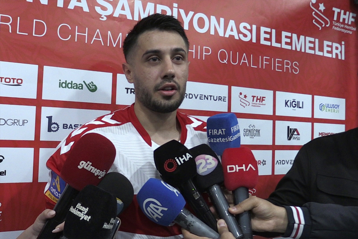 - A Milli Erkek Hentbol Takımı Başantrenörü Oliver Roy Camino:
"Oyuncularımı