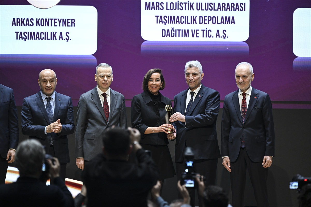 - Türkiye İhracatçılar Meclisi Başkanı Mustafa Gültepe:
- "Türkiye'de 2015'te 61